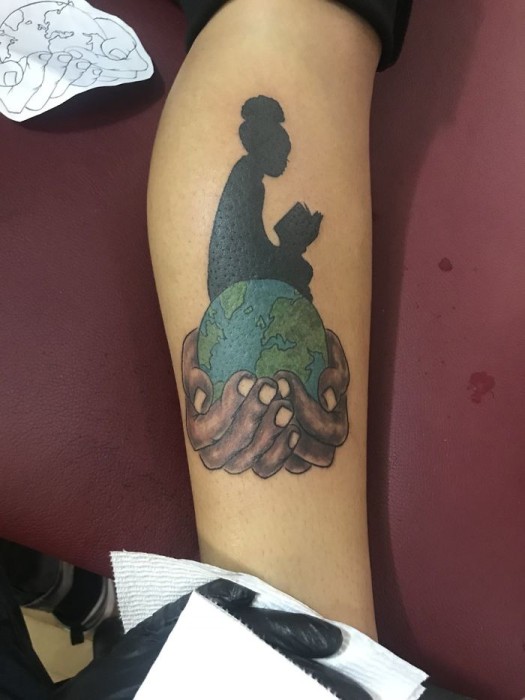 Tatuaje l Twitter @sierraalexiss_