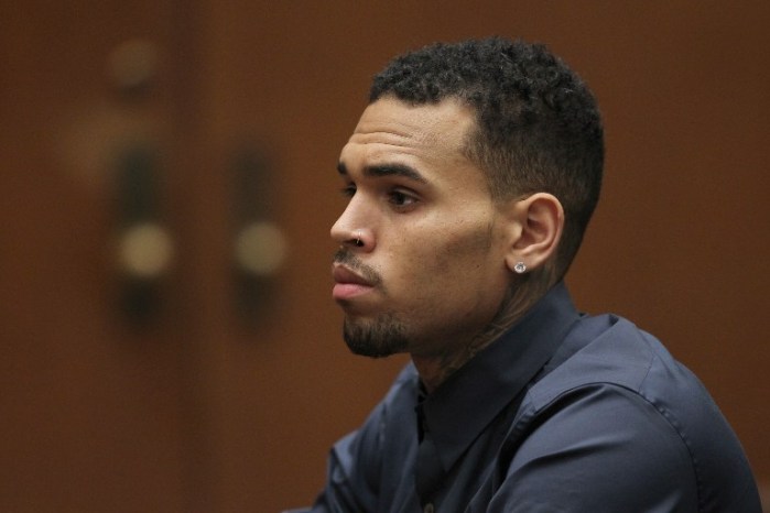Cantante Chris Brown tuitea un polémico mensaje sobre el ébola