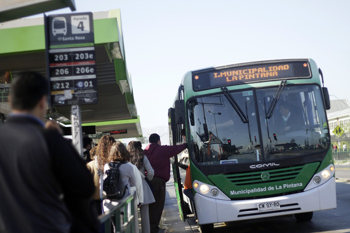 Subus: Paro de trabajadores del Transantiago deja a cientos de capitalinos sin transporte