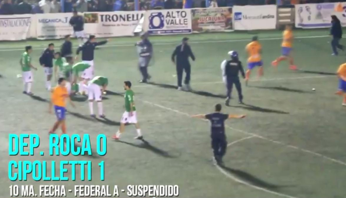Batalla campal en el fútbol argentino debido a cobro del árbtiro