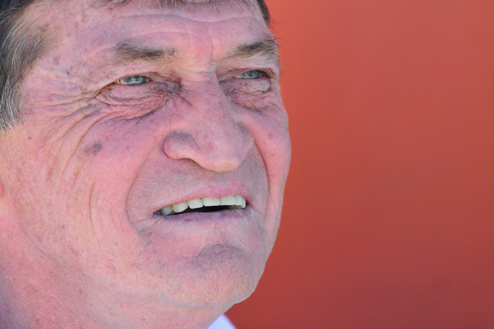 Católica despide a Falcioni a dos fechas del término del torneo