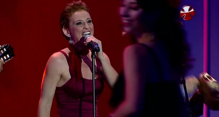 Teletón: Sigrid Alegría deslumbró a todos con sensuales pasos de cueca