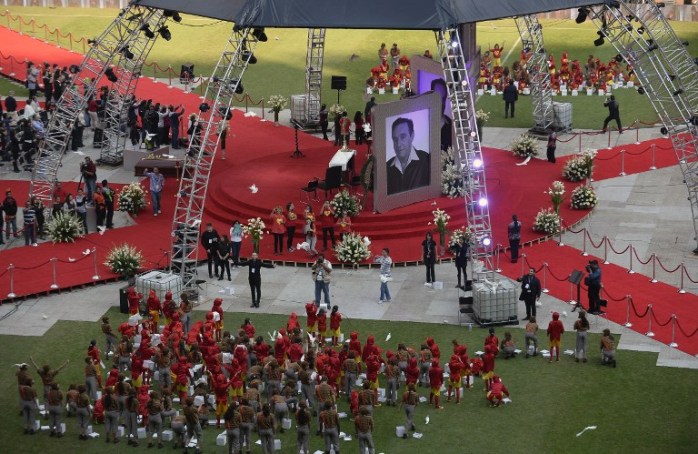 Restos de Chespirito serán trasladados al Panteón Francés en Ciudad de México