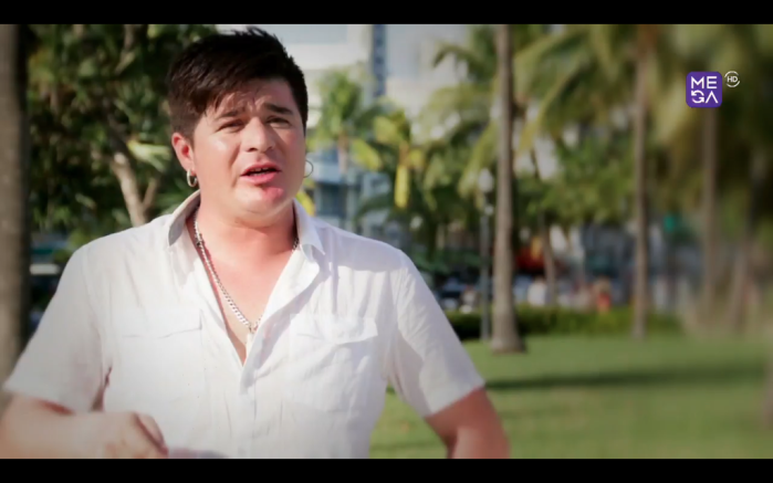 Junior Playboy desata críticas por sus vulgares piropos en Amor a Prueba