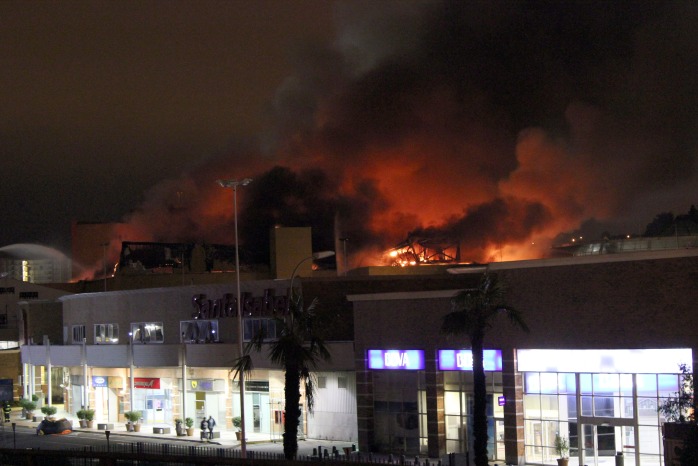 Peritaje indica que incendio en Mall Plaza del Trébol pudo ser intencional