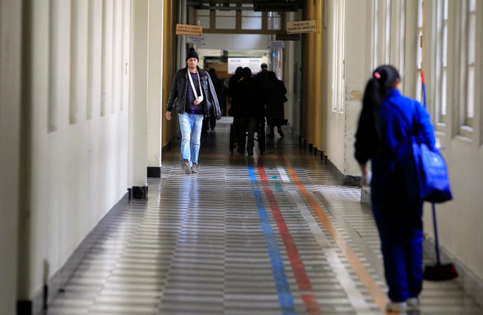 Cerca de 120 personas intoxicadas tras comer completos en local de San Fernando