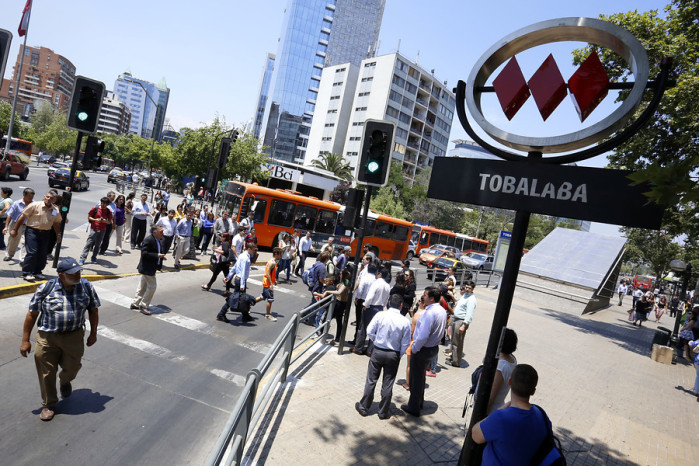 Indignación por nueva alza en tarifas del Transantiago y Metro desde este jueves