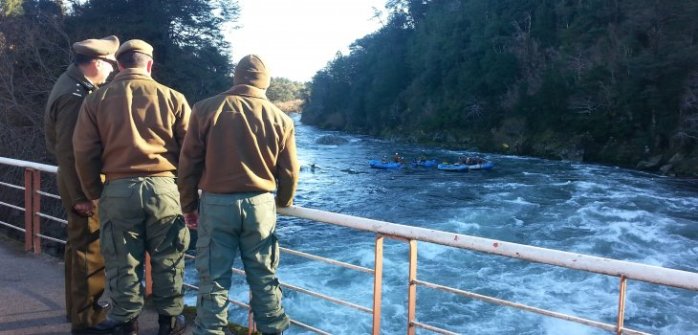 GOPE deberá sacar del río Trancura el vehículo en el cayó profesora de Pucón
