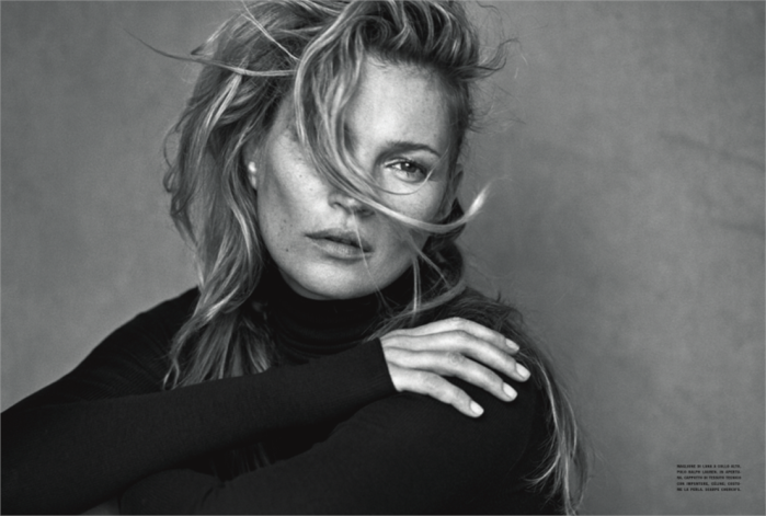 En topless y sin Photoshop Kate Moss posó para la revista Vogue