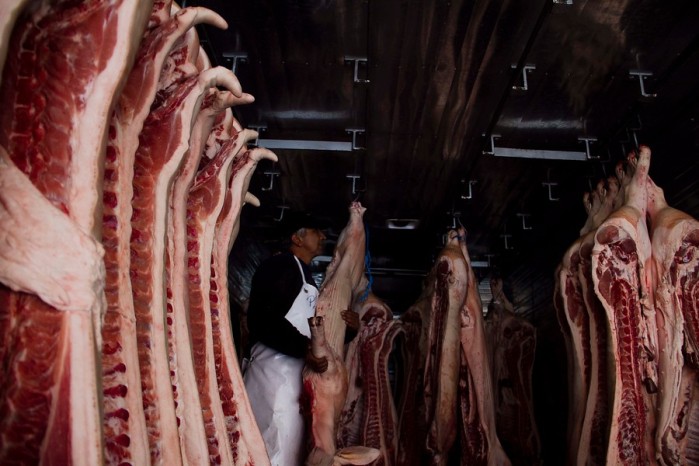 Carabineros detiene a dueño de restaurante en Entre Lagos: tenía matadero clandestino