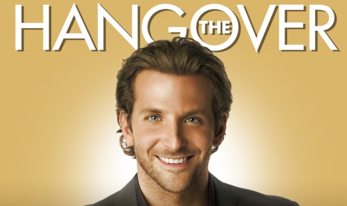 Estrella de '¿Qué pasó ayer?' sorprende apareciendo semi desnudo en revista W