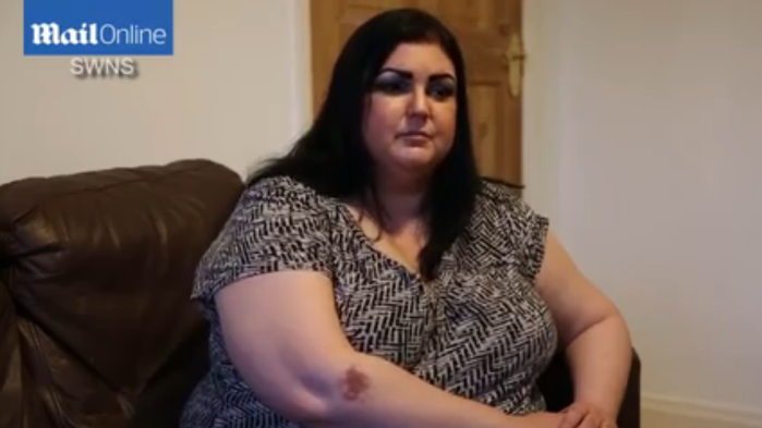 Mujer británica sube 50 kilos en 7 meses debido a misteriosa enfermedad