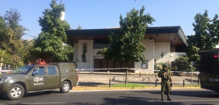 Iglesia en Las Condes es afectada con la detonación de artefacto explosivo
