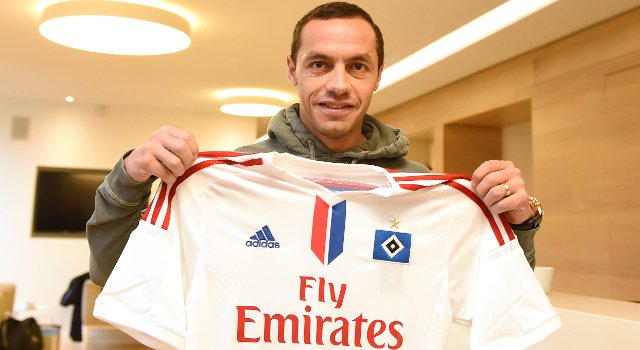 Golazo de Marcelo Díaz dejó al Hamburgo en la primera división de Alemania