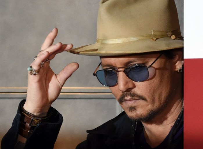 Johnny Depp resulta herido durante rodaje de 
