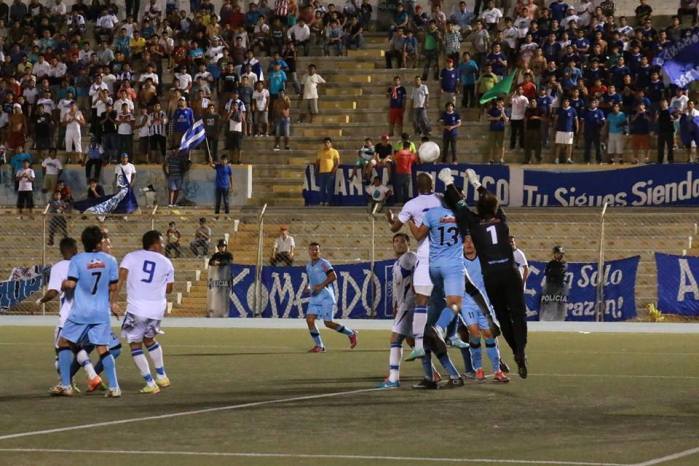 2 jugadores fueron suspendidos por gordos: tienen un mes para bajar de peso