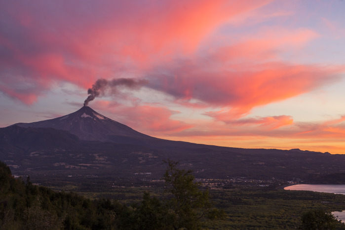 Sernageomin anuncia reaparición de lago de lava en volcán Villarrica