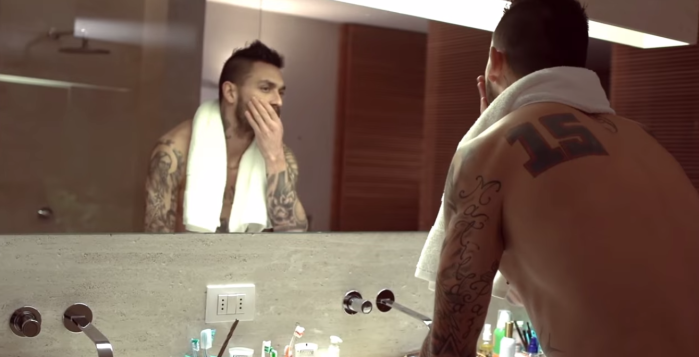 La sensual y fugaz actuación de Pinilla en publicidad italiana