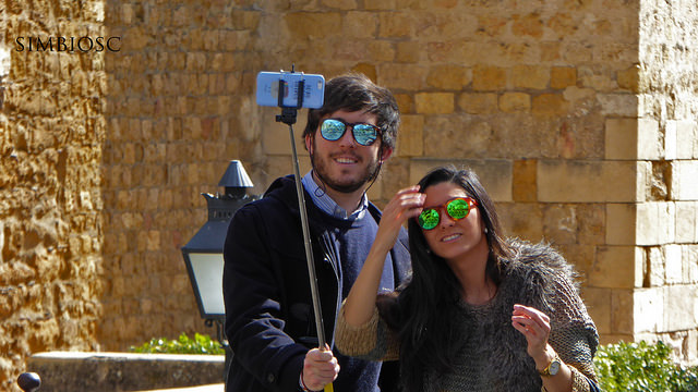 La razón por la que los museos de Washington prohibieron el palito selfie