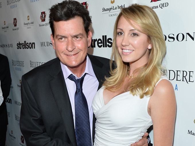 La Bella Actriz Porno Que Acusa A Charlie Sheen De Haberla Estrangula