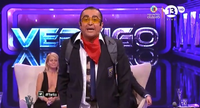 El inesperado beso que recibió Yerko Puchento en medio de su rutina en 