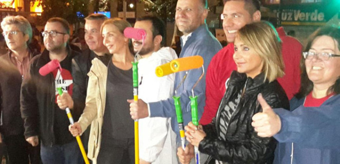 El paso de cebra que pintó Pancho Saavedra junto a famosos de la TV chilena