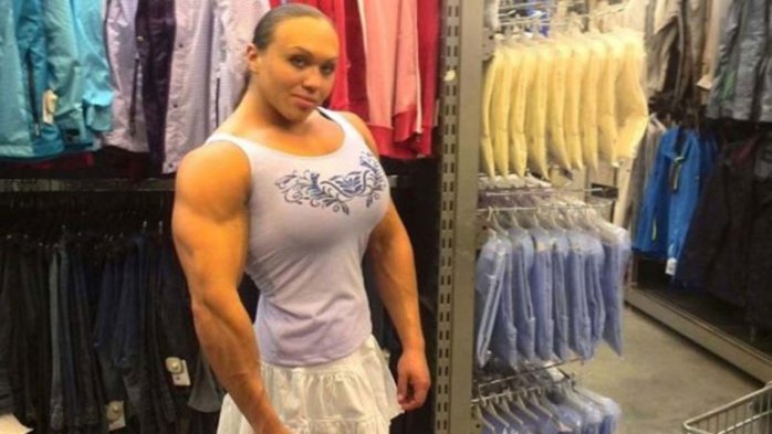 ¿Sexo débil? Conoce a la musculosa rusa que levanta 170 kg sin problemas