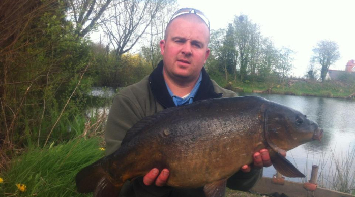 La diabólica aparición en foto de hombre que tiene a todos aterrorizados en Gales