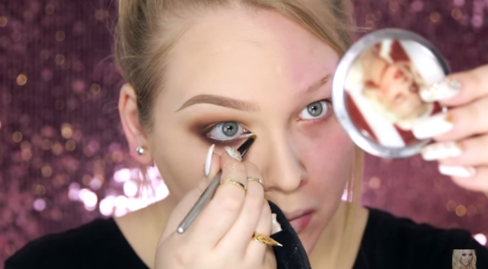 Bloguera muestra la magia del maquillaje retocando sólo la mitad de su cara