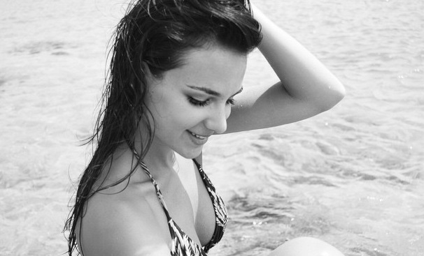 Jade: La hija de famoso ex futbolista francés que arrasa con sus fotos hot