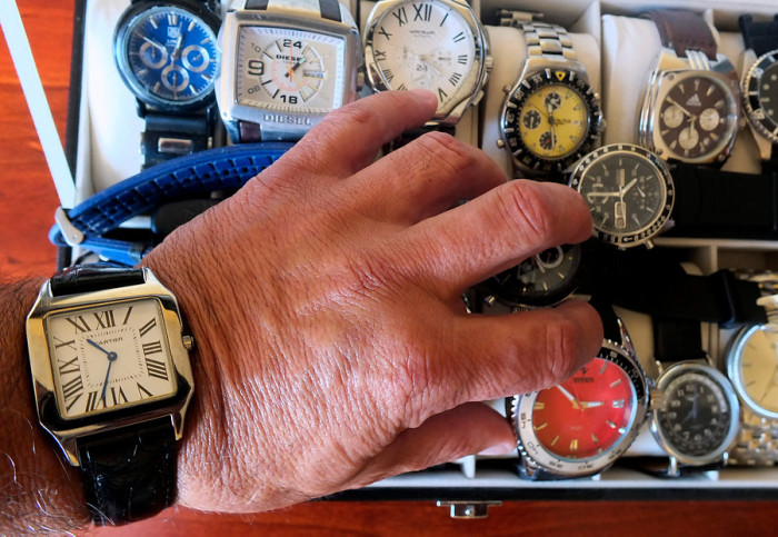 Ministro de Energía reiteró que se mantendrá el actual huso horario