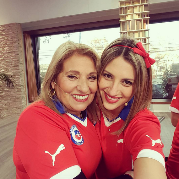 Foto De Karen Paola Junto A La Mamá De ídolo De La Roja Arrasó En Instagram Actualidad Página 7 7615