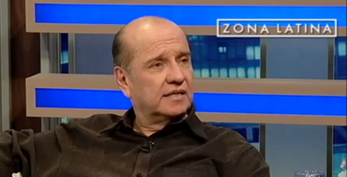 Pato Frez se da vuelta la chaqueta y reconoce ver matinal de la competencia