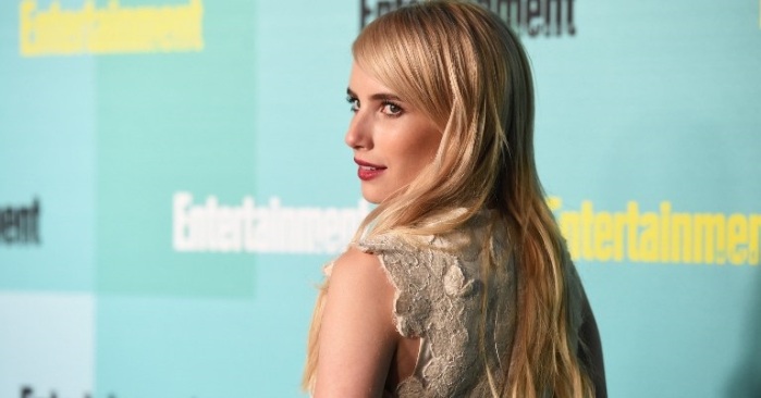 Sin retoques: Así posó la guapa actriz Emma Roberts para marca de lencería