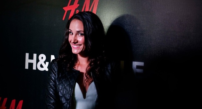 La popular tendencia capilar a la que se sumó la actriz Isidora Urrejola: Melena midi