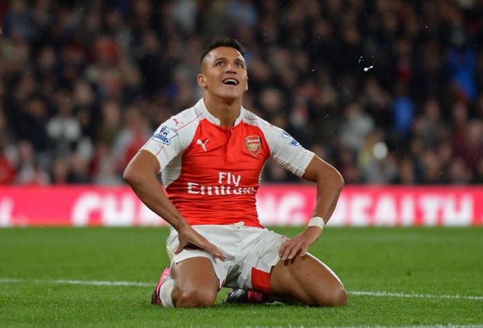 Alexis no fue rutilante en magro empate entre Arsenal y Liverpool