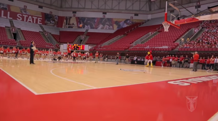 Si encestaba el balón, se ganaba una beca: Esto fue lo que ocurrió