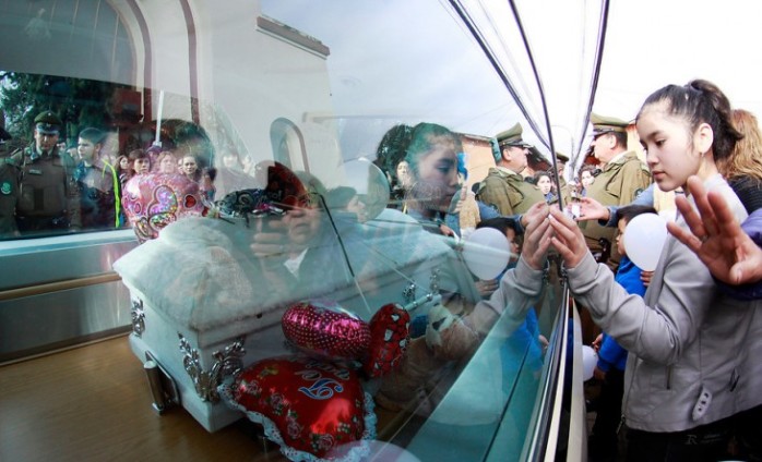 Masivo y lleno de color fue el último adiós del pequeño asesinado en Molina