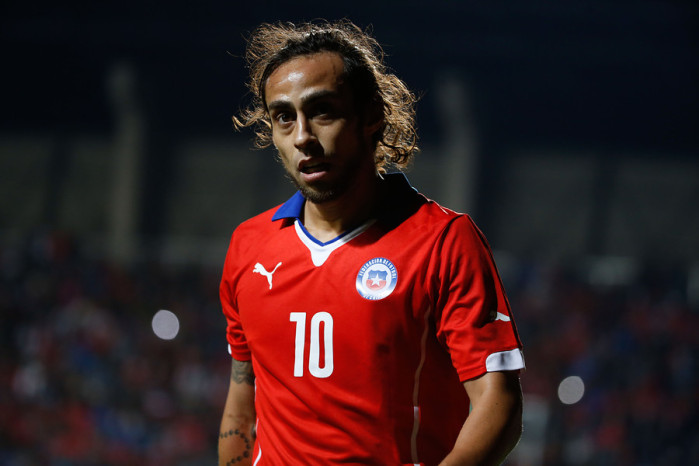 Jorge Valdivia se sincera y espera seguir vigente en La Roja pese a su presente en EAU