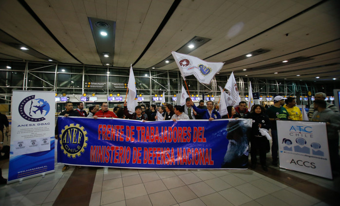 Paro de funcionarios de la DGAC tiene paralizados los aeropuertos del país