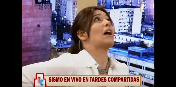 Conductora argentina salió arrancando del estudio en el momento del sismo