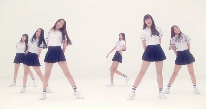 Artista de pop coreano protagonizó ola de porrazos: Bailaba bajo la lluvia