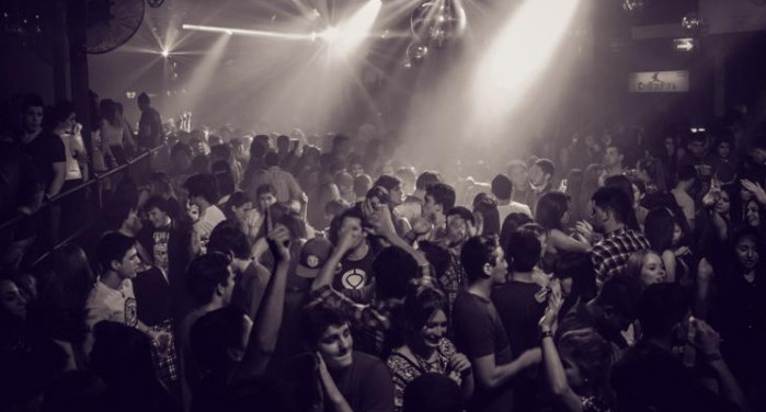 Disco argentina fue clausurada por insólita razón: Tenían un pony adentro