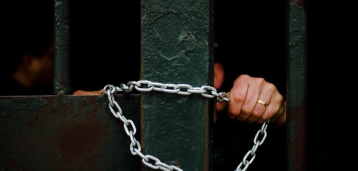 Hombre argentino mantuvo a su esposa e hijo autista encerrados por 6 años: Fue detenido