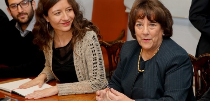 Mineduc sepulta opción de becas para implementar gratuidad en 2016