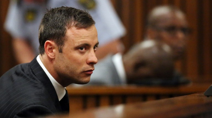 Filtran sangrientas fotos de Oscar Pistorius después de asesinar a su novia