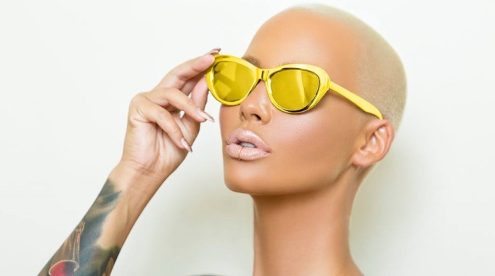 Curvilínea modelo Amber Rose se desnudó para celebrar su cumpleaños