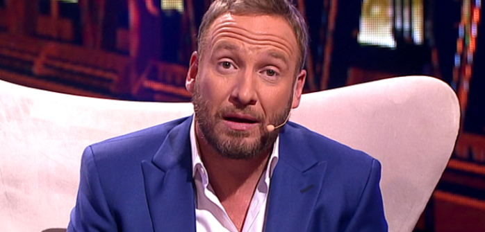 Martín Cárcamo se operó su ojo malo debido a cancerígena protuberancia