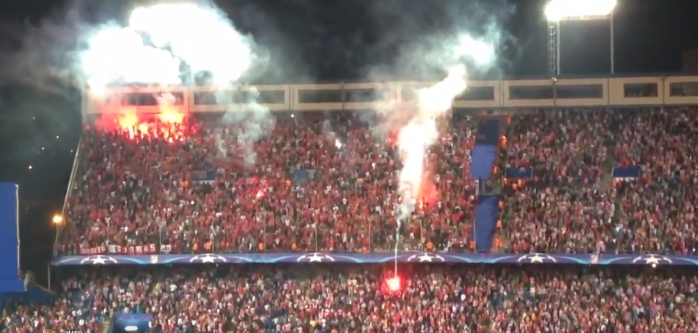 Niño de 2 años recibe impacto de bengala en pleno partido de Champions League