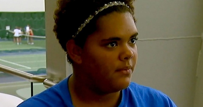 Se le atascó el acelerador mientras conducía: Esta insólita acción la salvó